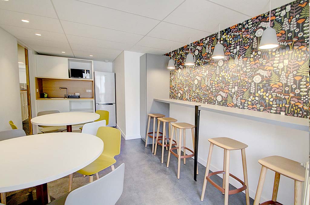 Aménagement et décoration de bureaux contemporains, L'Atelier Pigmenté, architecte d'intérieur à Lyon.